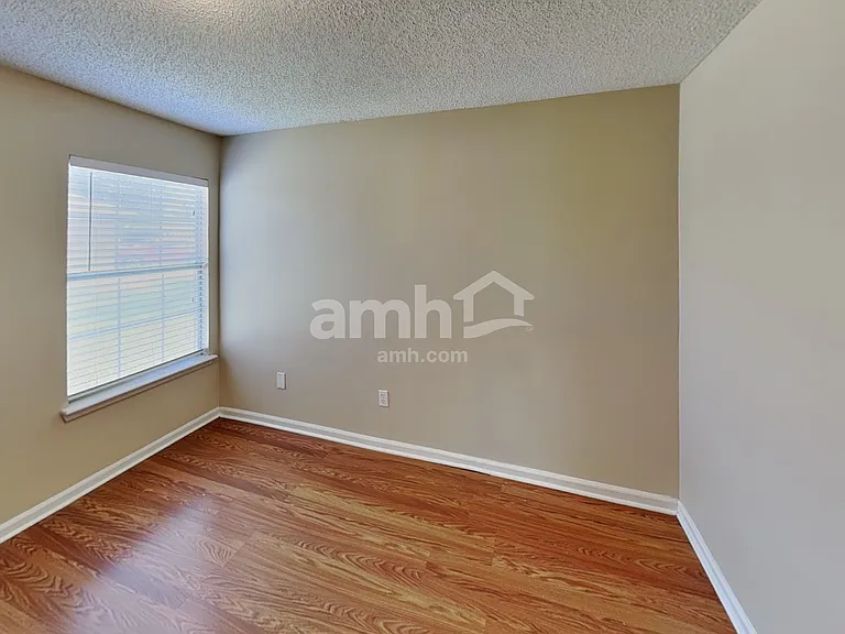 578 Prindle Dr E — Photo 11