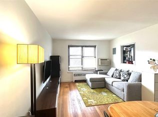 1 Terrace Circle #1F, great neck, NY 11021
