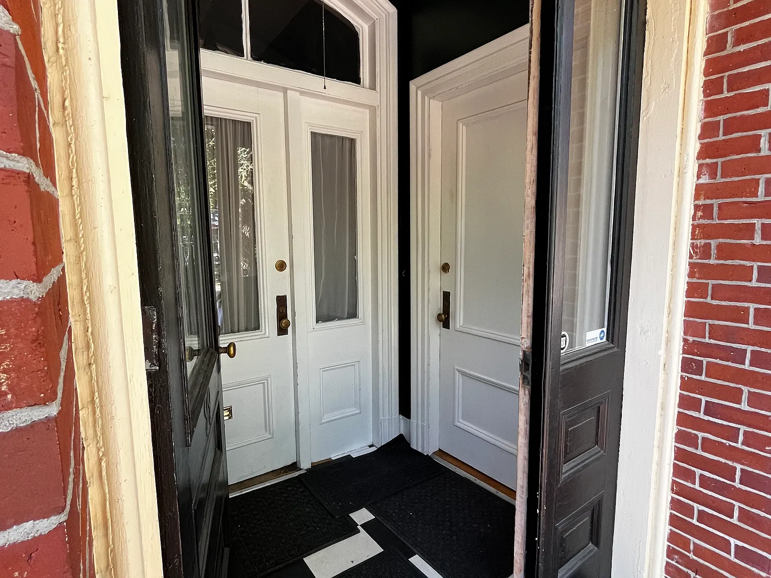 2 bed, 1200 sqft, $2,950 — Photo 2