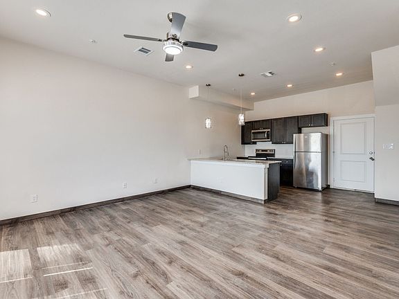 4th image of 710 Benge Dr #A