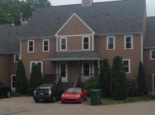 611 Brookhaven Ln, Woonsocket, RI 02895