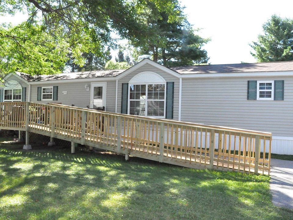 1st image of 979 Essex St Lot 103
