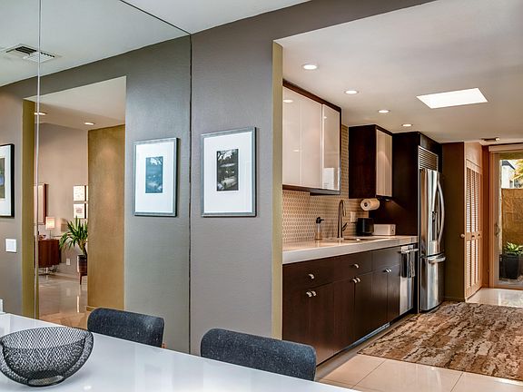 3rd image of 411 N Calle Rolph