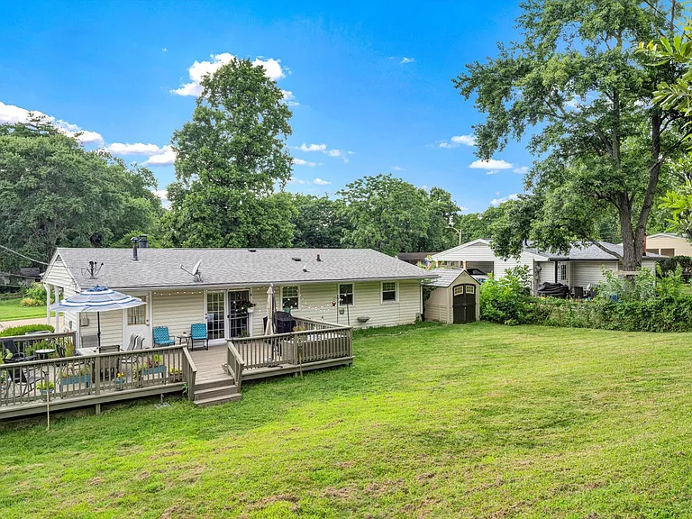 322 Spring Meadows Dr — Photo 24