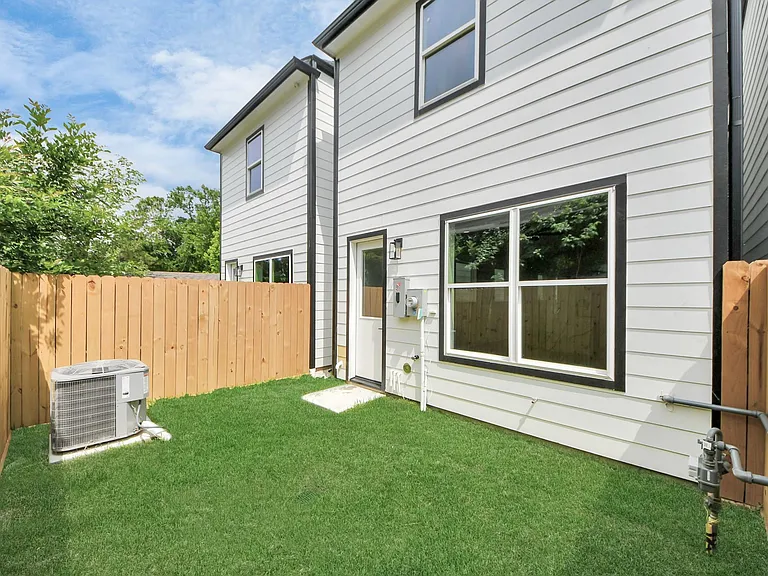 5029 Broom St #B — Photo 19
