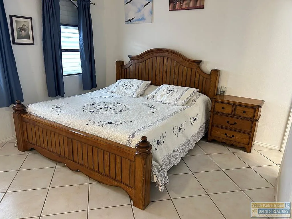 2 bed, 2.0 bath, 1320 sqft, $2,200 — Photo 4