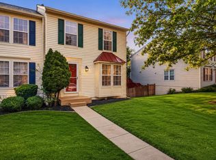 9063 Falcon Glen Ct, Bristow, VA 20136