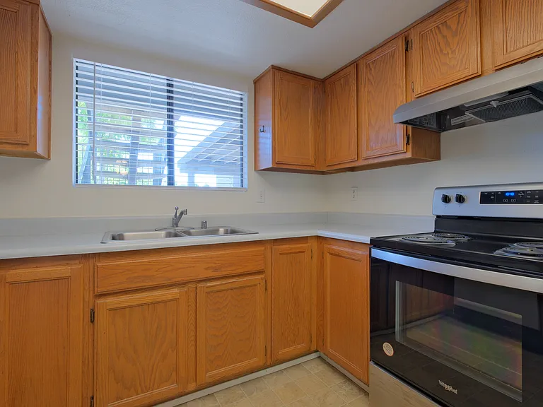 3180 Country Club Dr #10A — Photo 9