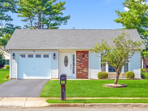 5 Berkshire Court, Brick, NJ 08724
