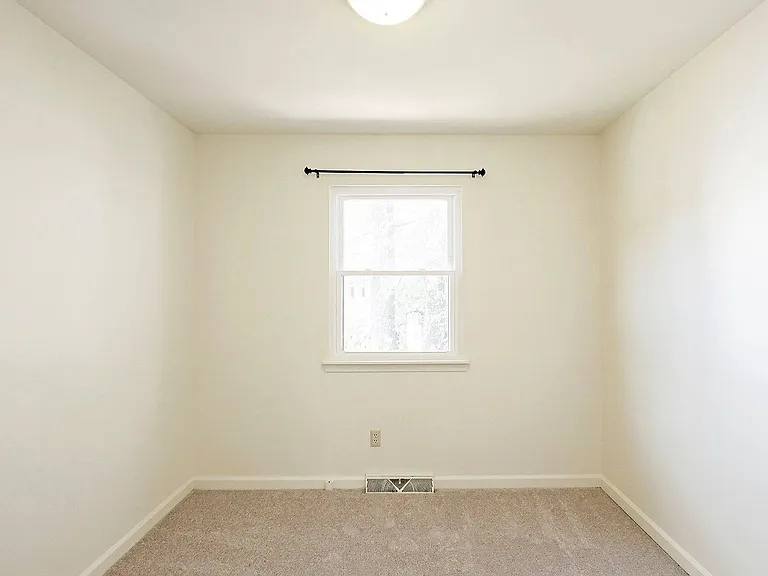 2455 Whitney Ct — Photo 11