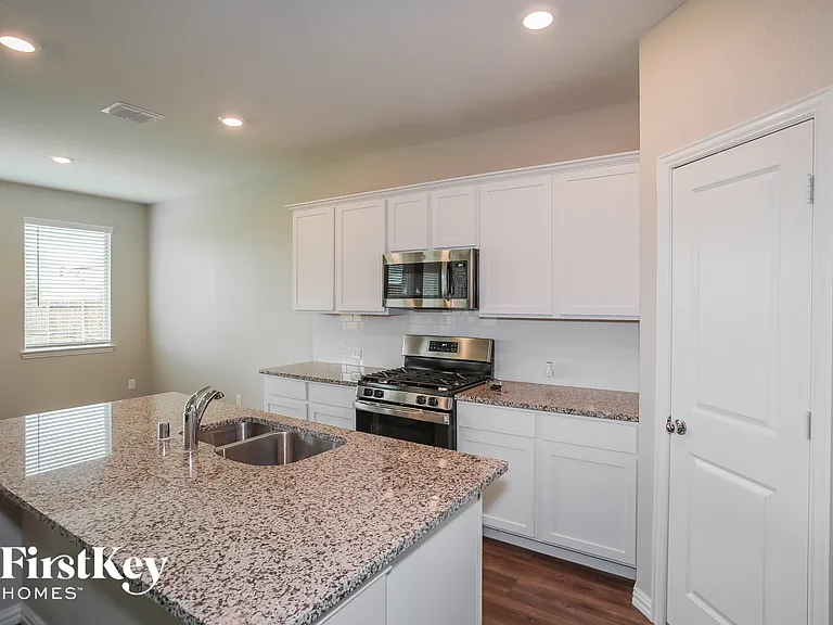 1222 Seurat Ct — Photo 4