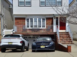 14 Centre Ln, Bayonne, NJ 07002