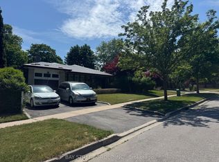 37 Satok Ter, Toronto, ON M1E 3N6