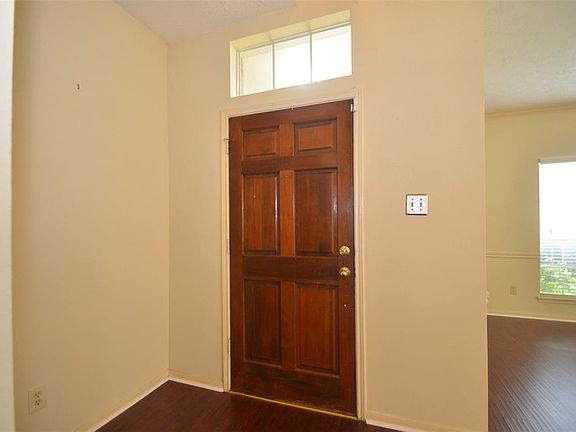 2nd image of 16431 Elmwood Point Ln