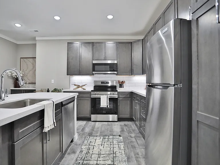 Altair Luxury Apartments — Photo 5