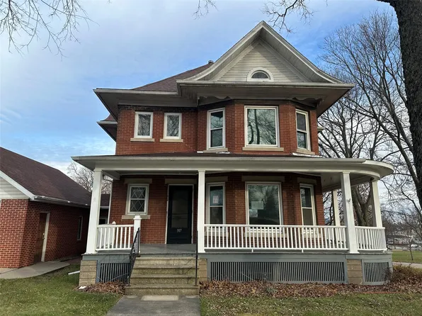 317 5th St, Gladbrook, IA 50635