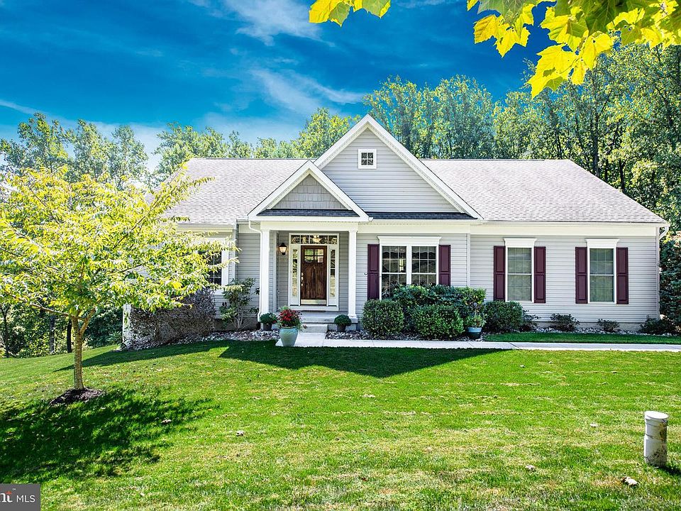 1st image of 108 Finnegans Pl