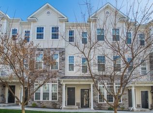 9 Iris Ln, Garfield, NJ 07026