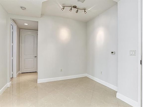 5th image of 701 S Olive Ave APT 1608