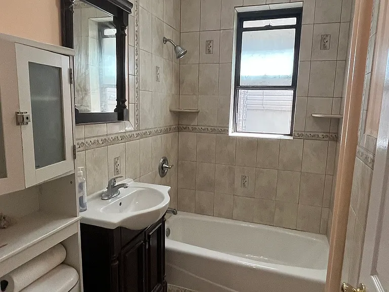 148 37th St #3A — Photo 11