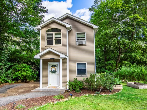 16 Shenorock Drive, Yorktown Heights, NY 10598