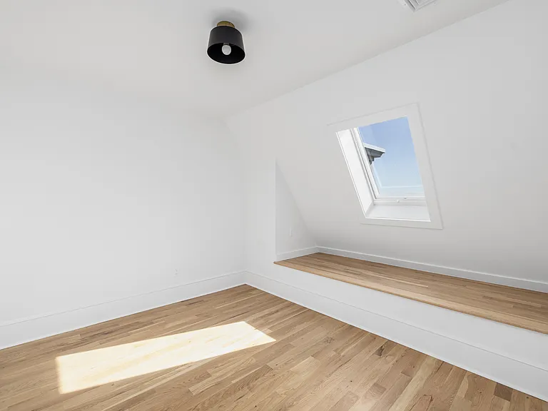 293 Governor St #302 — Photo 6