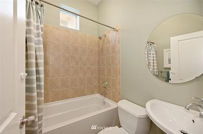 2337 Yale Ave E #B — Photo 1