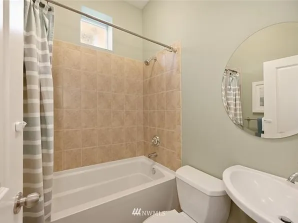 2337 Yale Ave E #B, Seattle, WA 98102