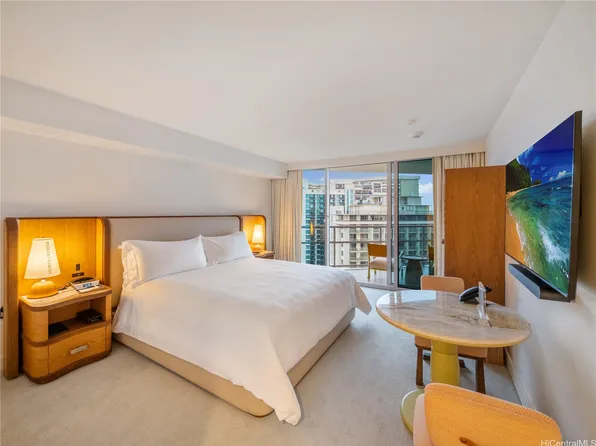 223 Saratoga Rd #1906, Honolulu, HI 96815