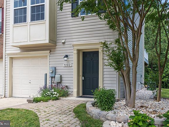 3rd image of 7202 Mockingbird Cir