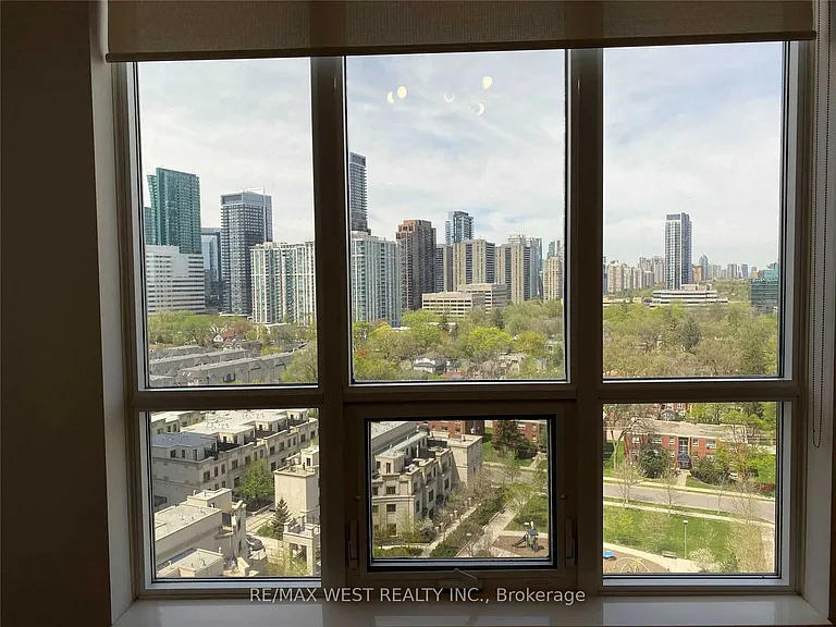 100 Harrison Garden Blvd #1318 — Photo 4