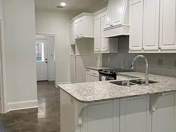 5th image of 13805 Azalea Dr