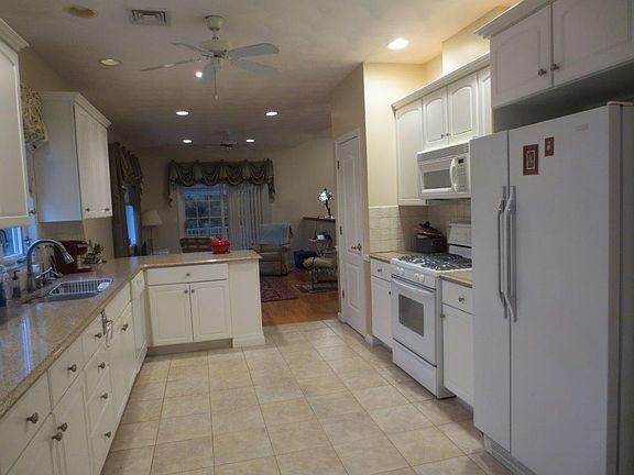 2nd image of 74 Orchard Meadows Dr