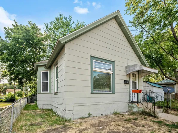 829 Sylvan St, Saint Paul, MN 55117