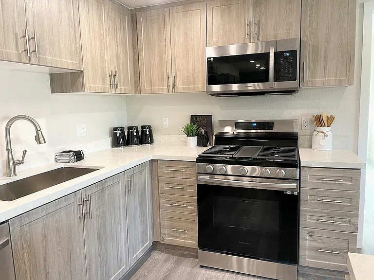 The SECRET in K-Town Luxury Apartments — Photo 56