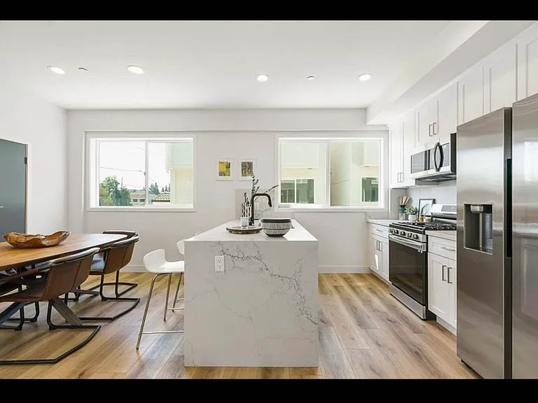 14662 W Sara Ln — Photo 3