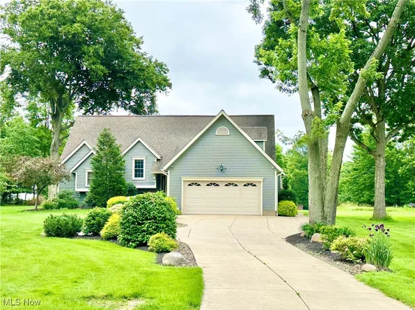 901 Beachler Rd, Tallmadge, OH 44278