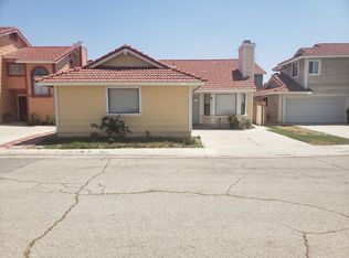 1423 Willow Tree Ln, San Bernardino, CA 92408