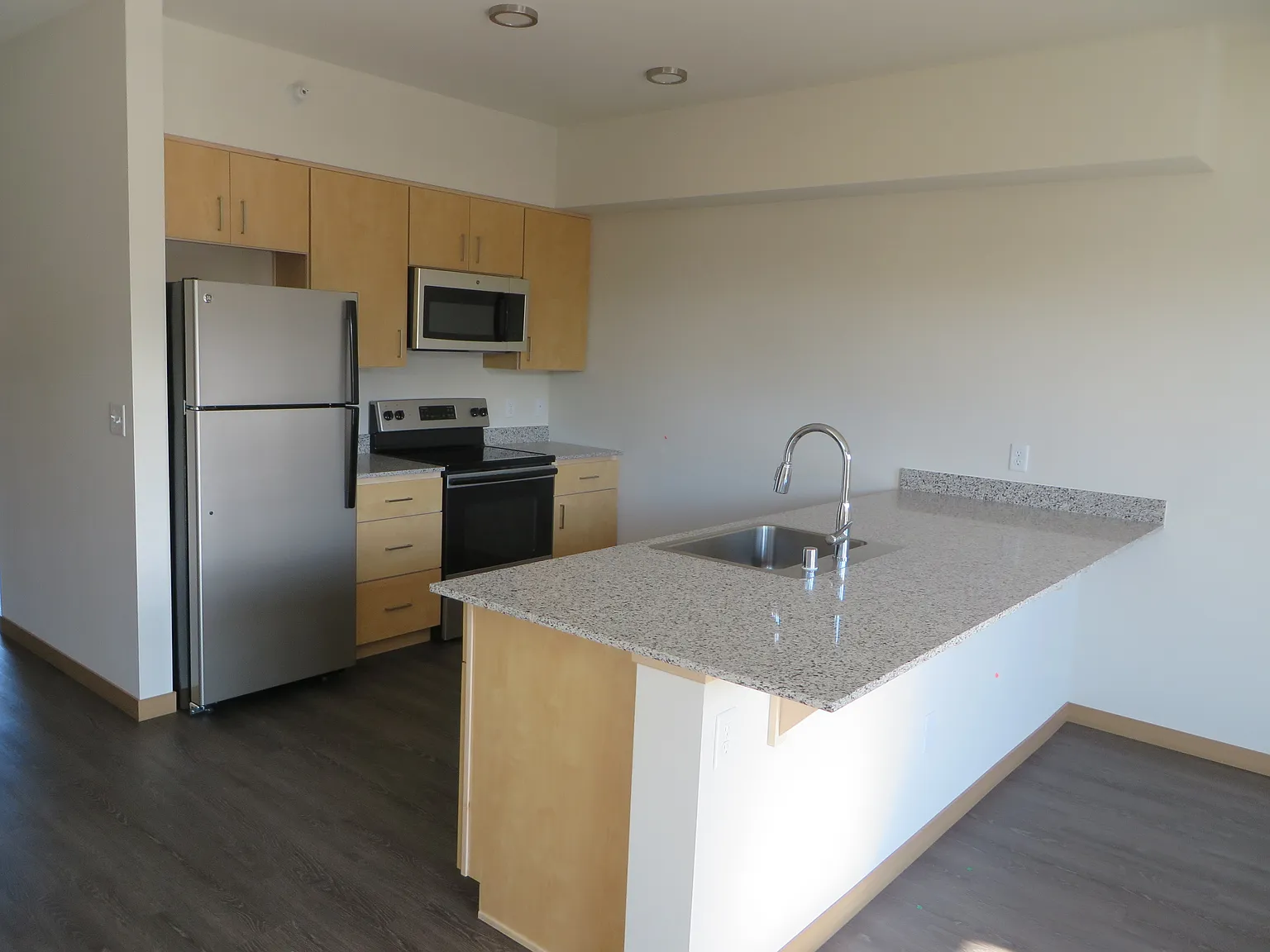 Park77 Apartments — Photo 1