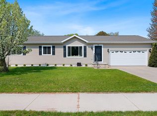 718 Lakeside Ct, Two Rivers, WI 54241