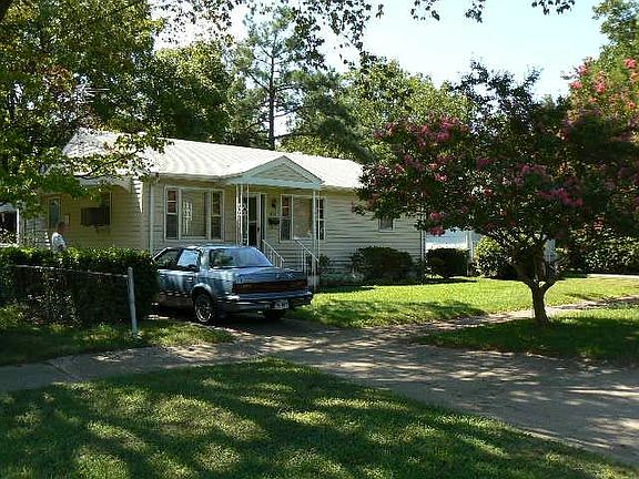 2nd image of 237 Beechwood Ave