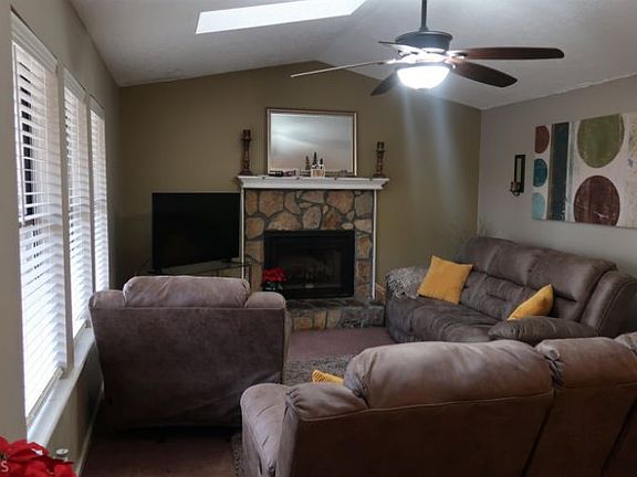 4th image of 4030 Cranwood Dr