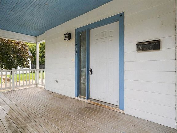 3rd image of 1602 Avenue I