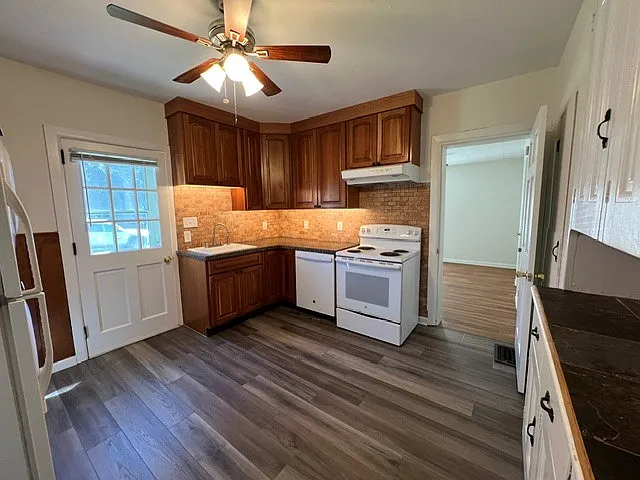 1 bed, $1,400 — Photo 2