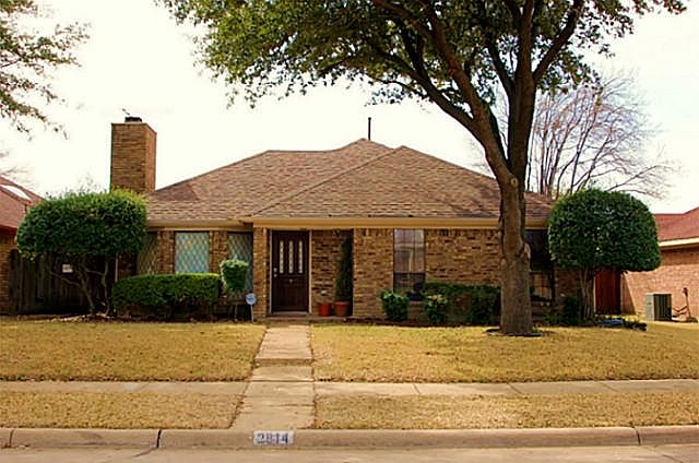 1st image of 2814 Stoneridge Dr