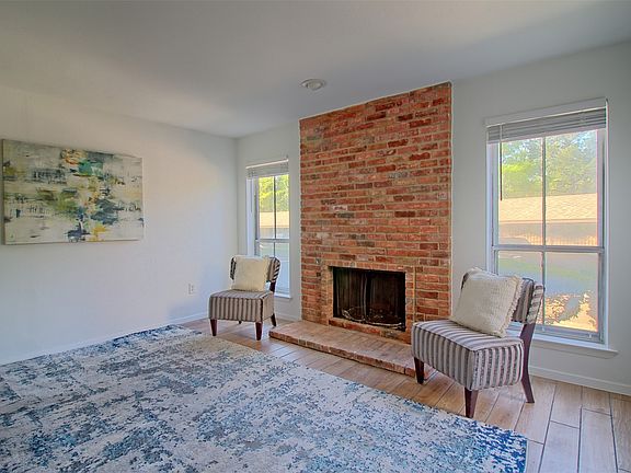 3rd image of 7510 Holly Hill Dr #105