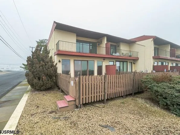 1 Empire Dr, Pleasantville, NJ 08232