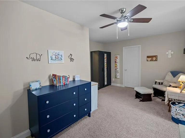 498 Waverly Ln — Photo 42