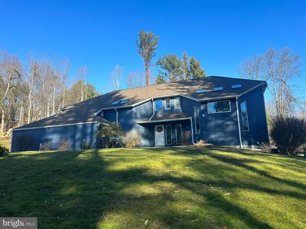 102 Kelly Dr, Chadds Ford, PA 19317