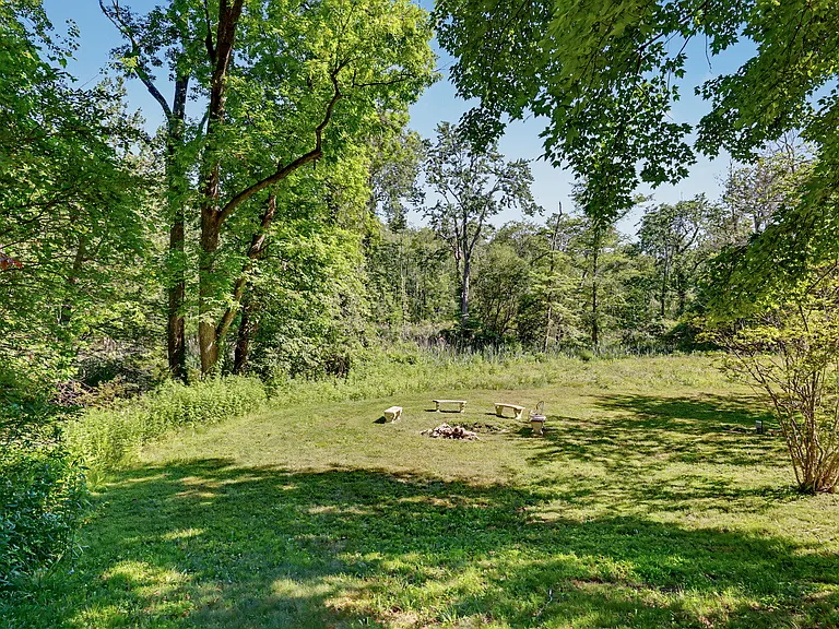 84 Hunting Ridge Rd — Photo 34